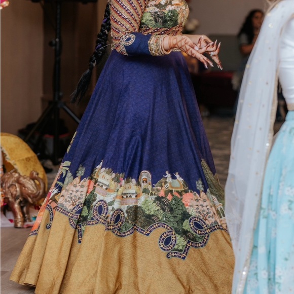 Purple party lengha - Picture 2 of 2